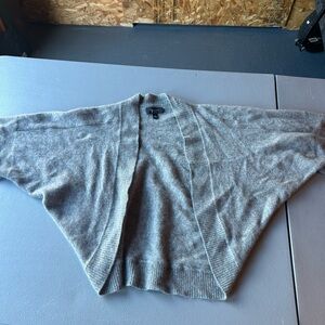 Elegant Gray Women's Cardigan